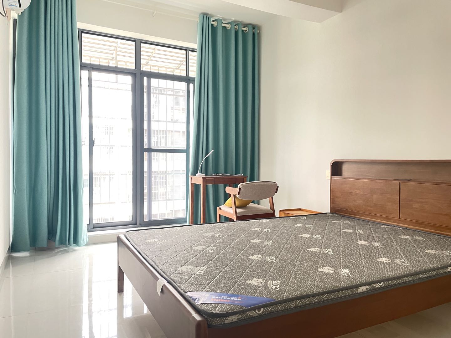 新南方中学 安居小区 2居室 2000元/月