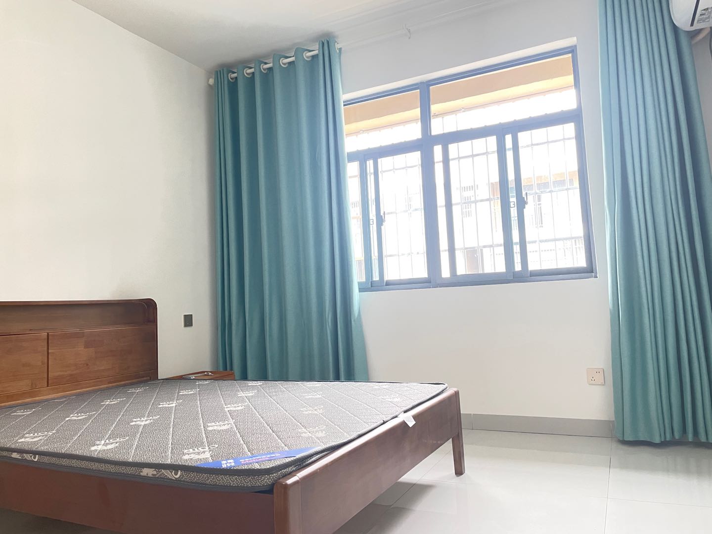 新南方中学 安居小区 随时看房·