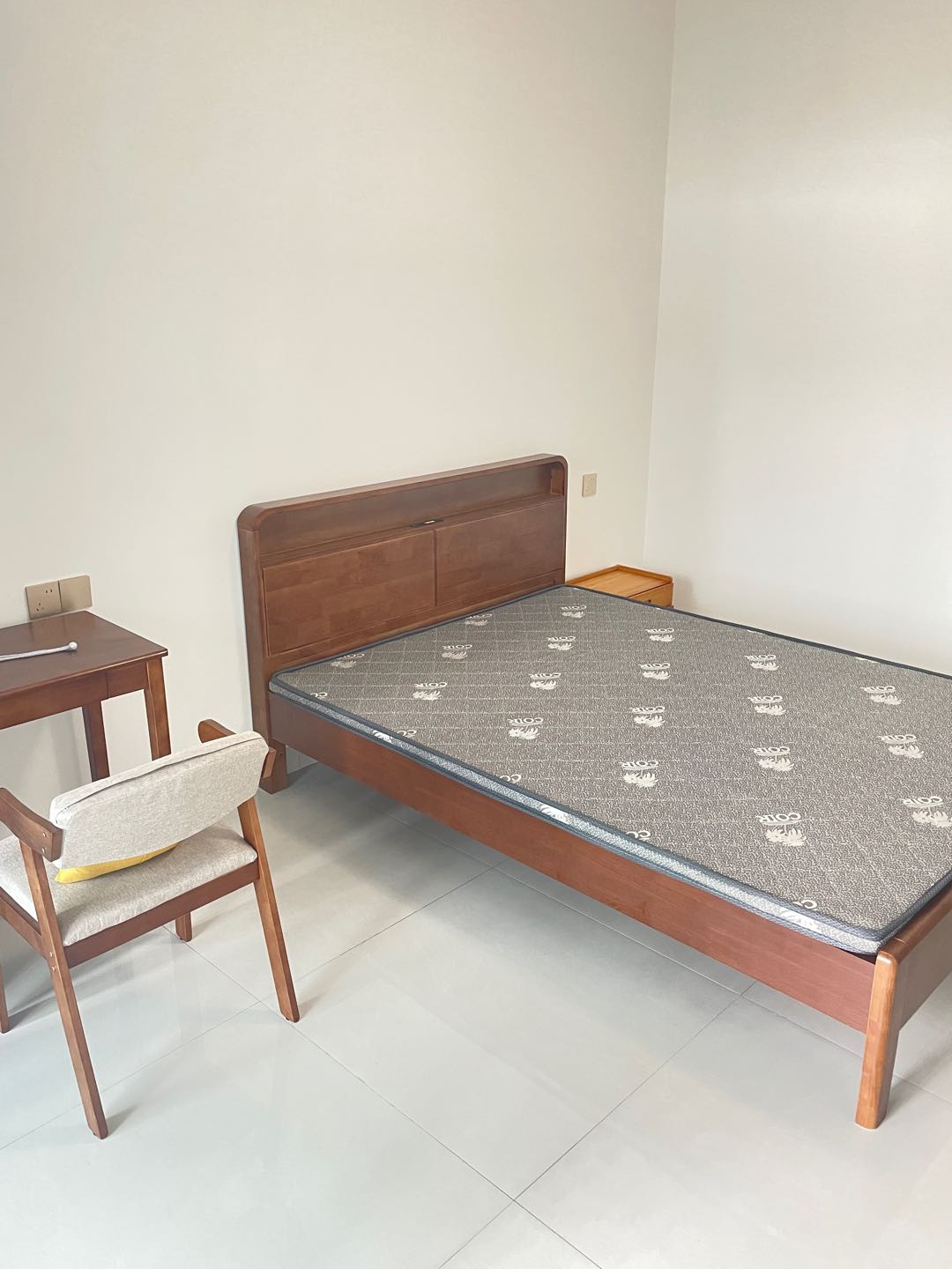 新南方中学 安居小区 2居室 1800元/月