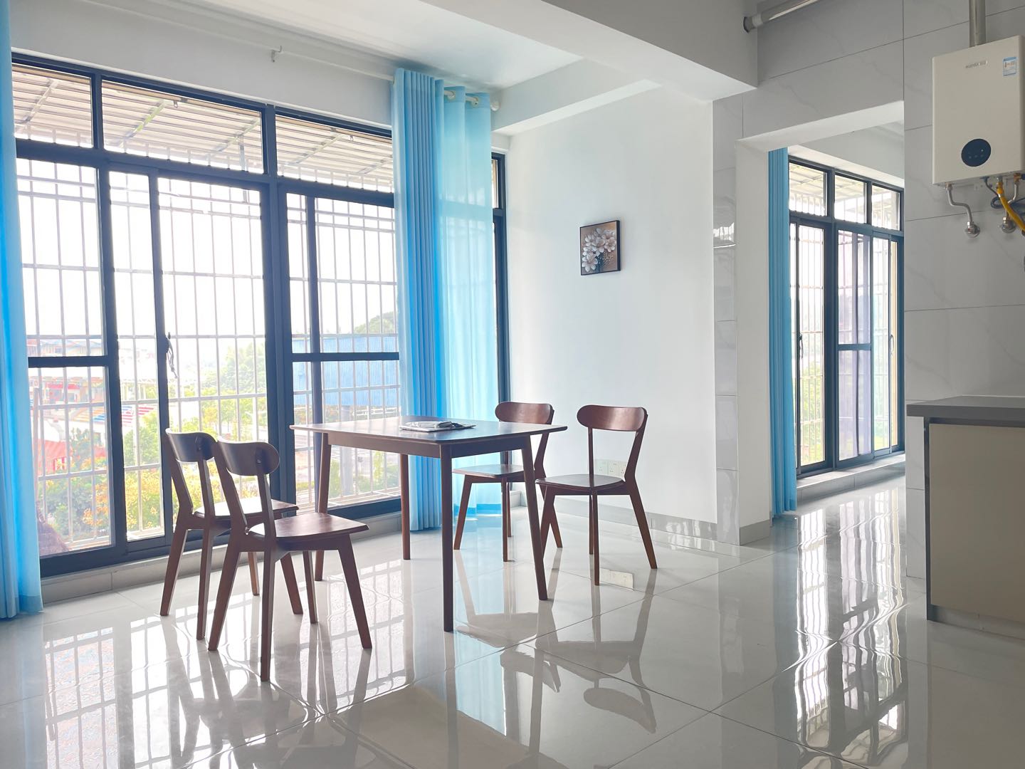 新南方中学 安居小区 随时看房·