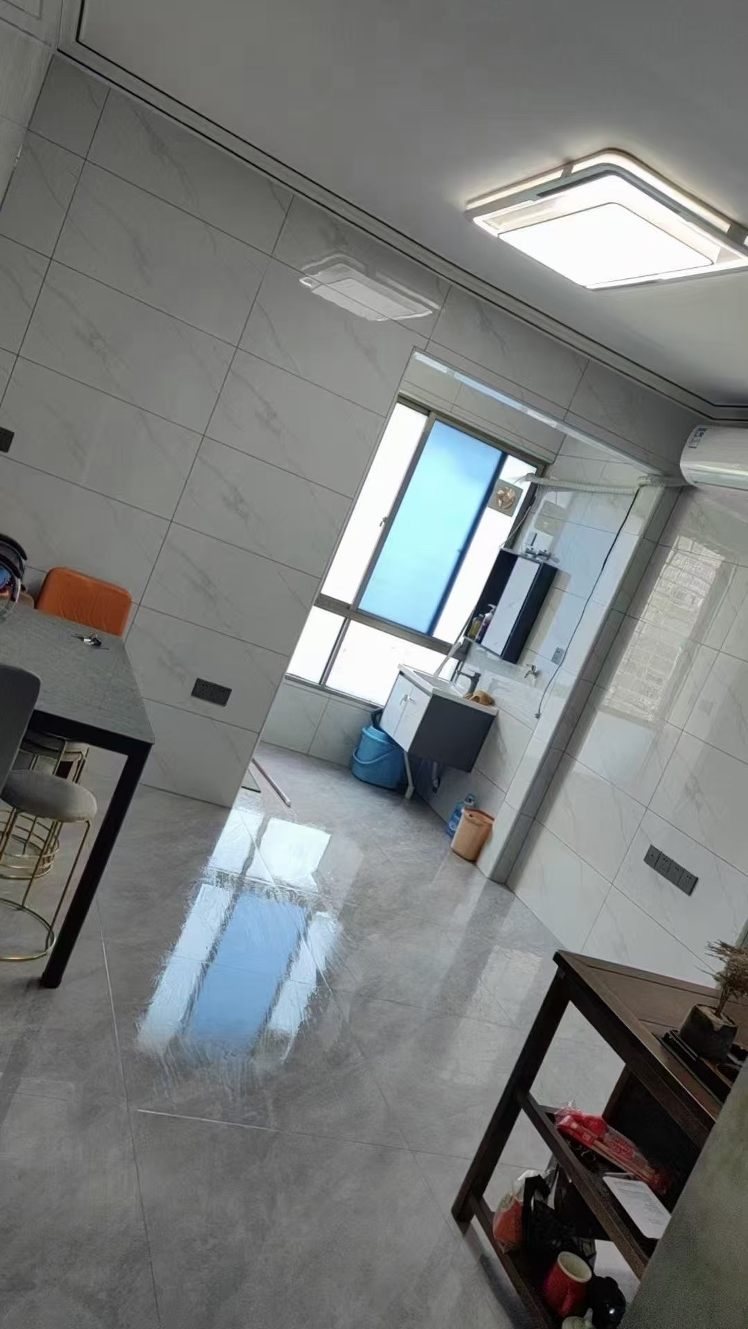 雷州市官茂村顺心楼）