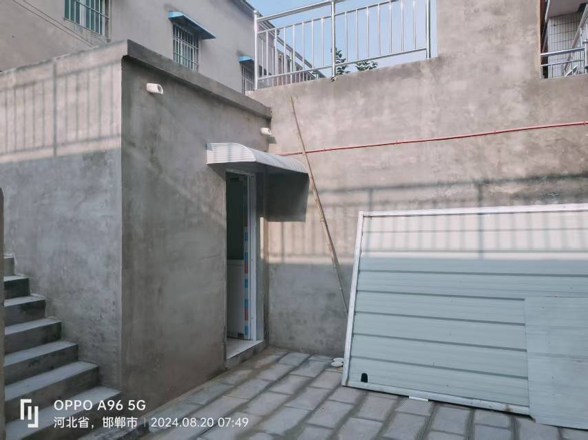 春光小区南门路西 随时看房·