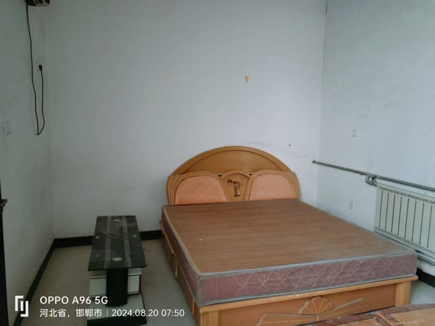 春光小区南门路西 随时看房·