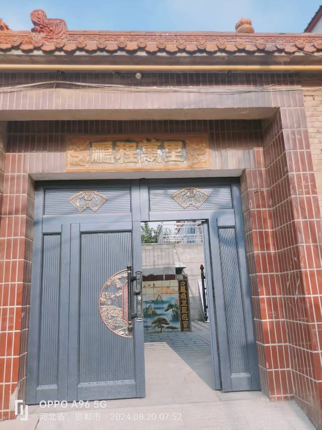 春光小区南门路西 随时看房·