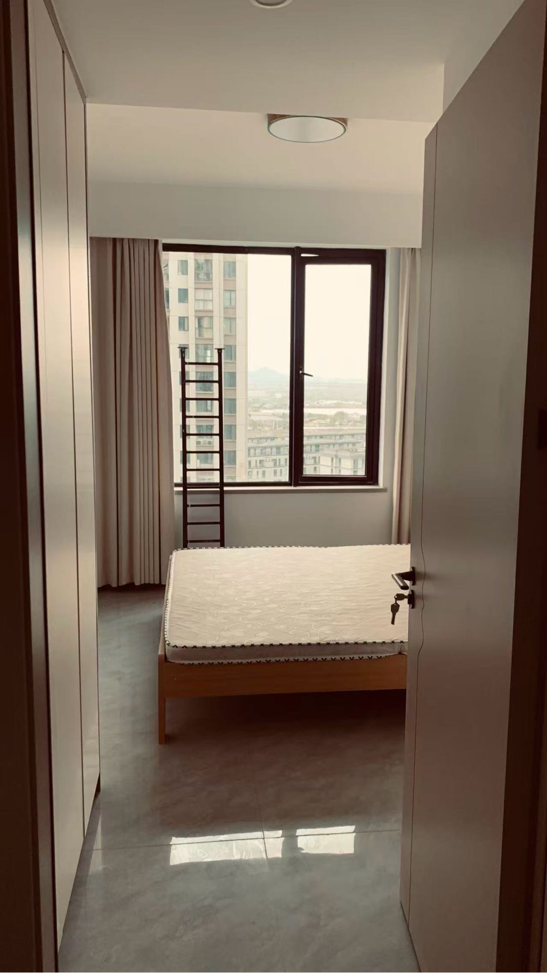 站文华庭东区 2居室 3500元/月