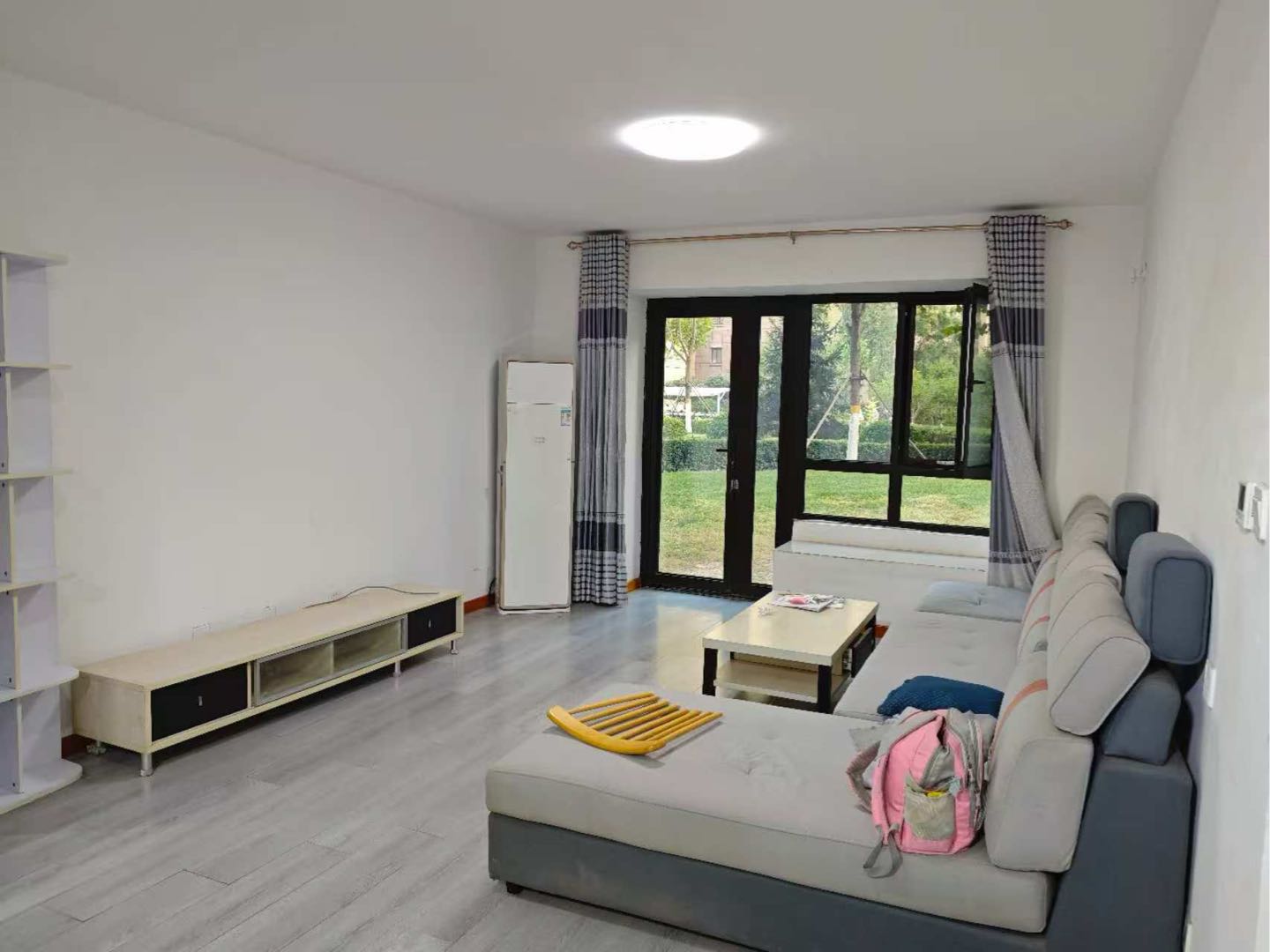 津南吾悦华府 4居室 3000元/月