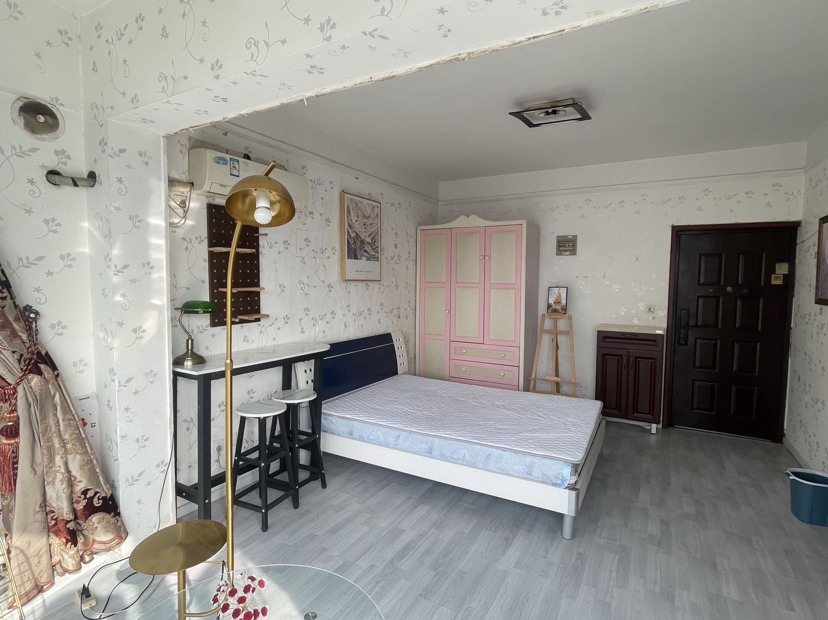 东和银都 1居室 1500元/月