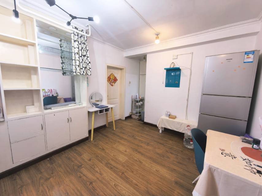 南新园小区 1居室 4800元/月