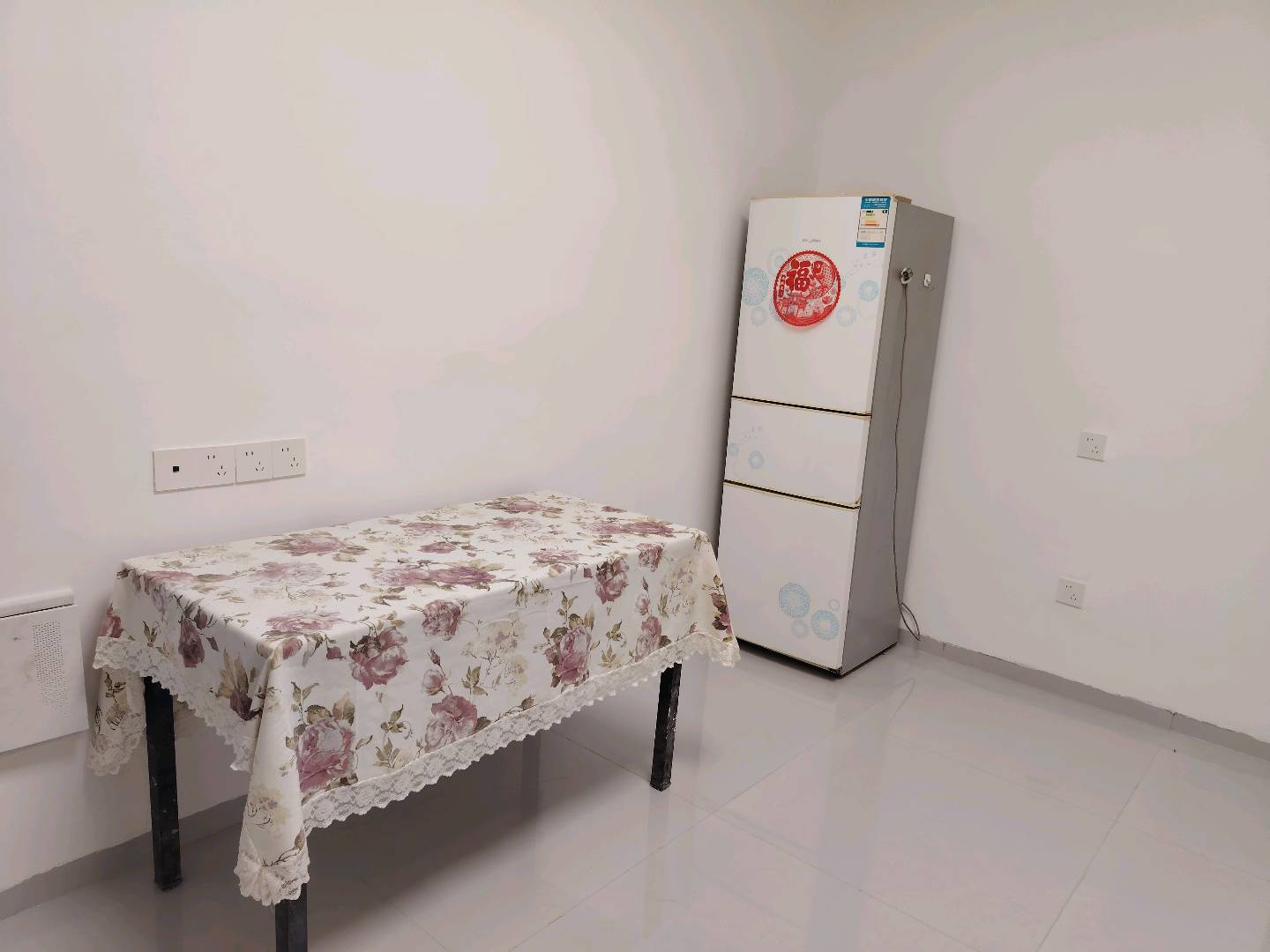 三多路公安局宿舍旁 随时看房·