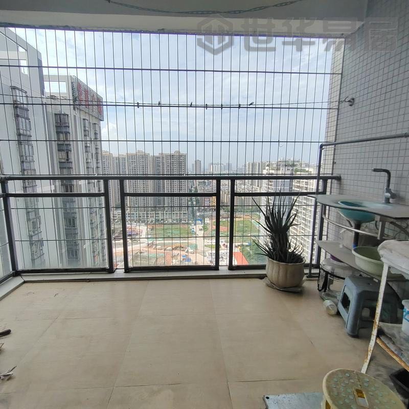 华夏世纪花园 随时看房·