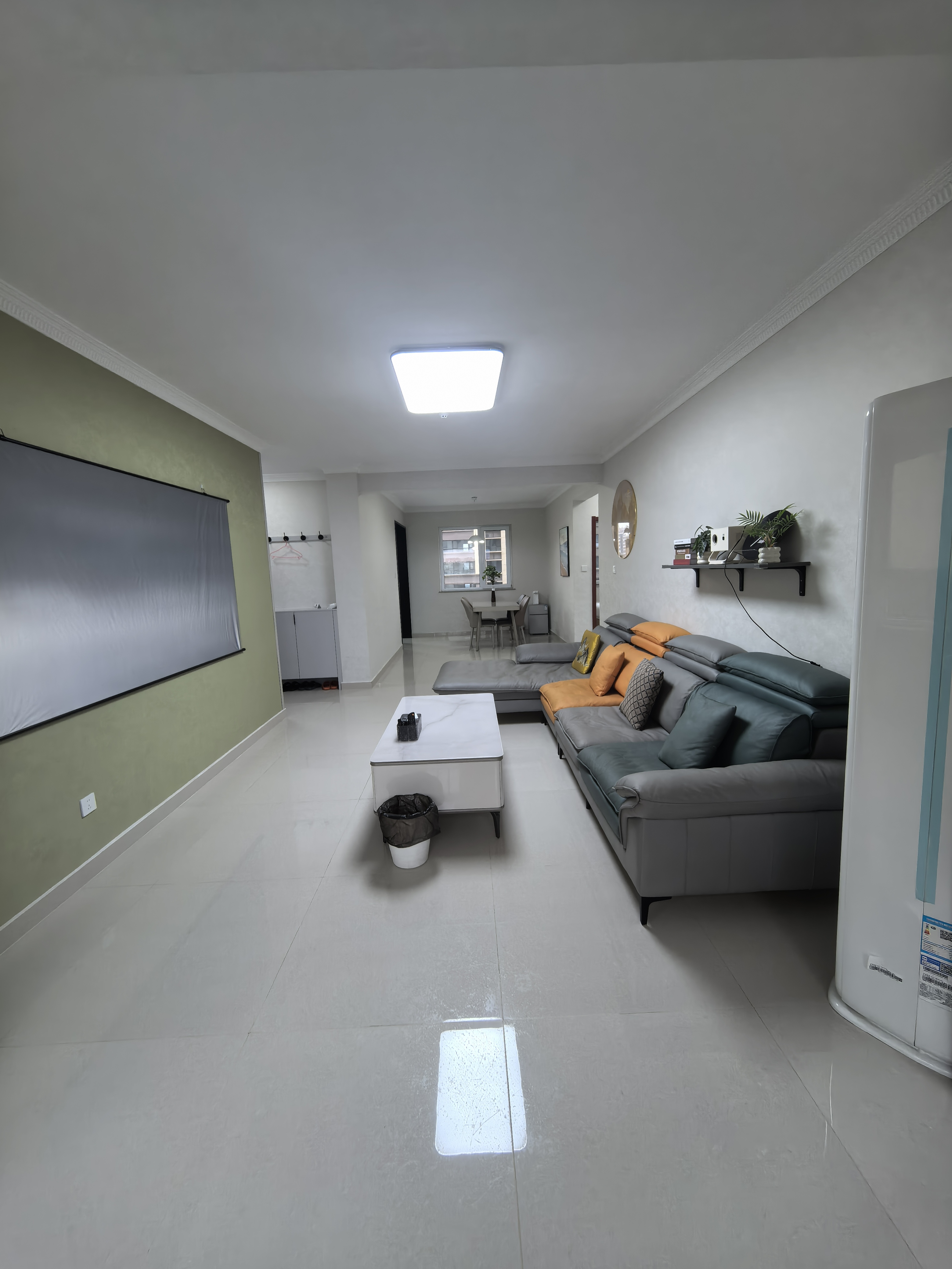 学府新居 3居室 1300元/月