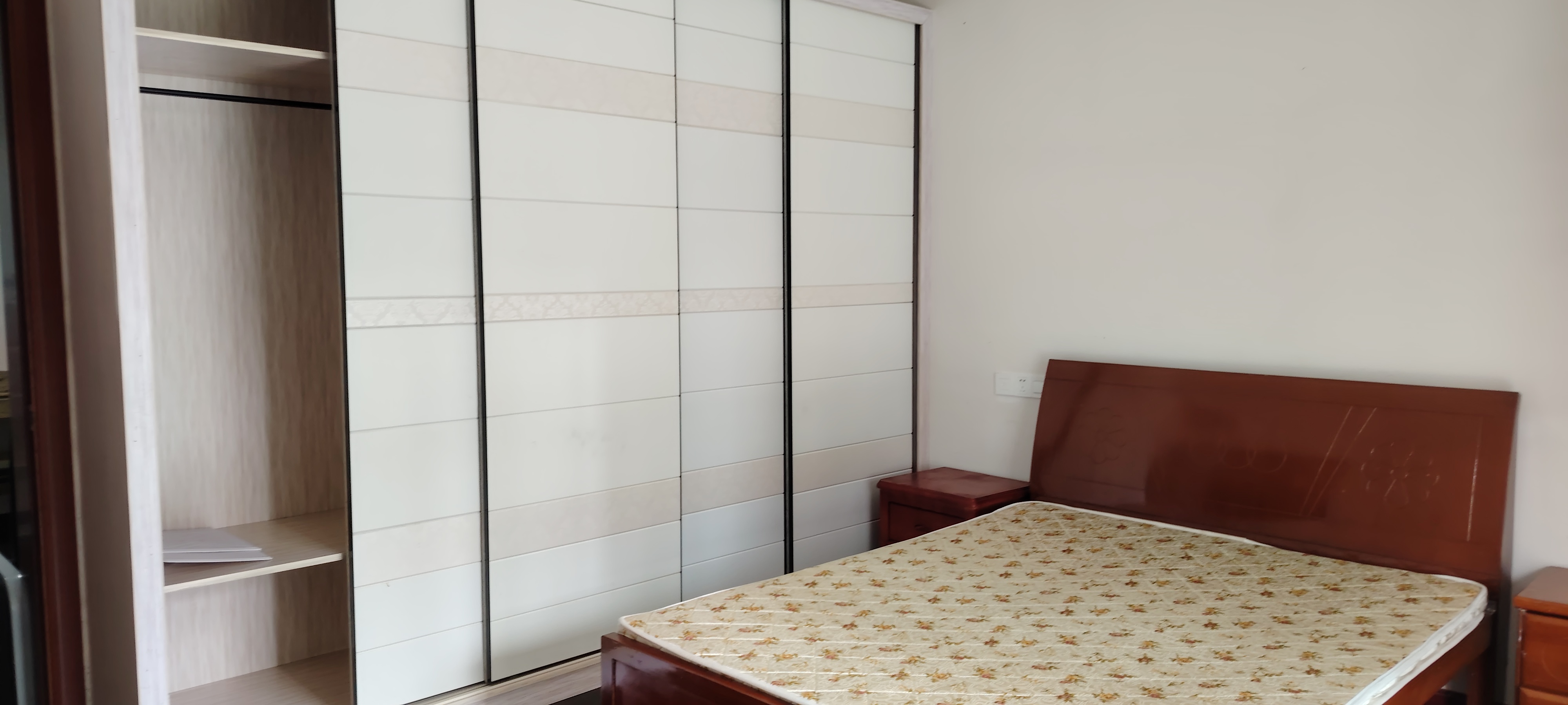 繁荣华庭 2居室 5000元/月