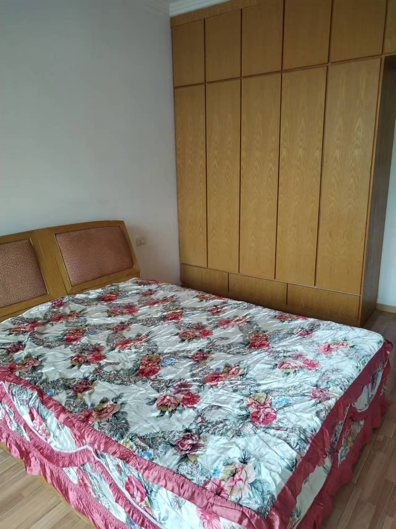 武汉市江夏区纸坊街新北路老商业学校 随时看房·