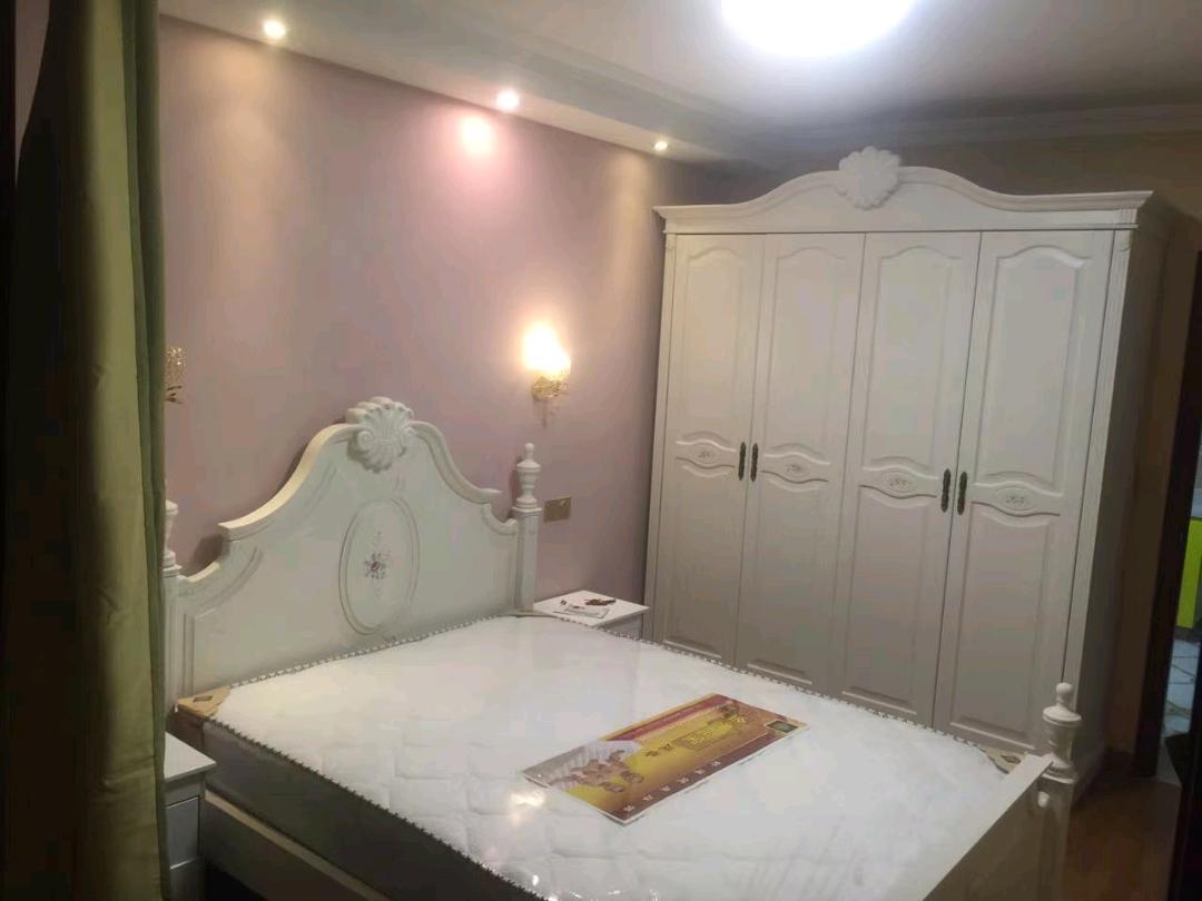 上南三村 1居室 5000元/月