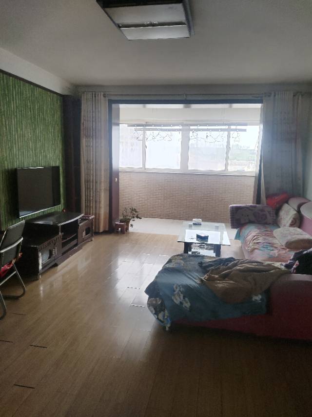 樱花时尚小区 3居室 600元/月