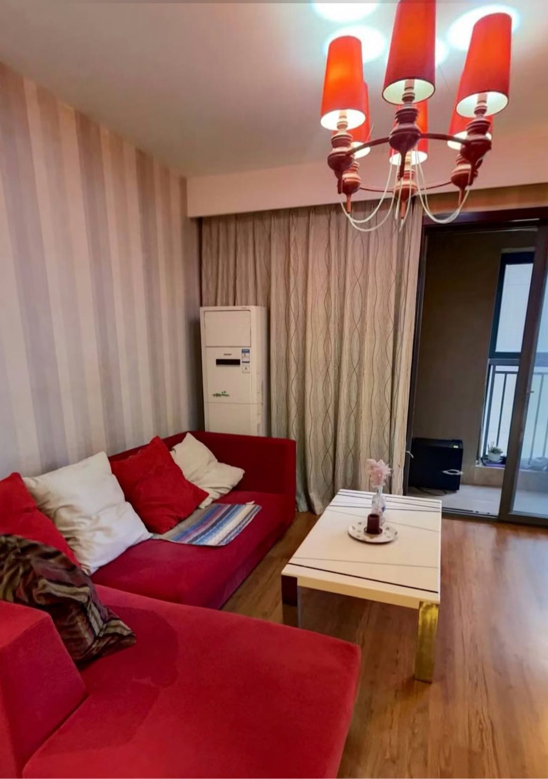 桐梓林欧城 2居室 4300元/月