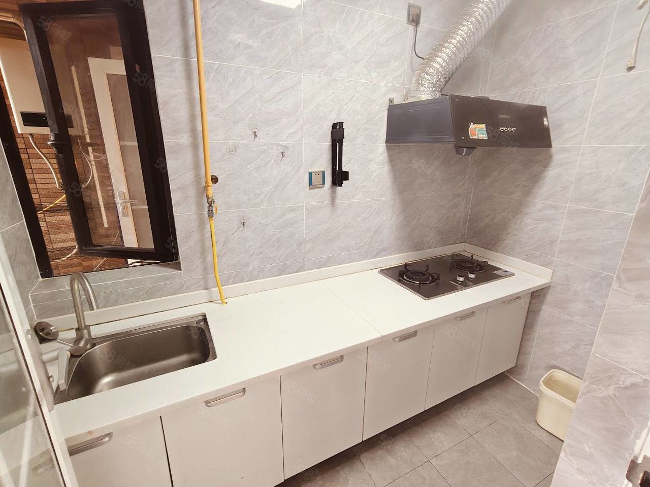 中德英伦城邦l区 随时看房·