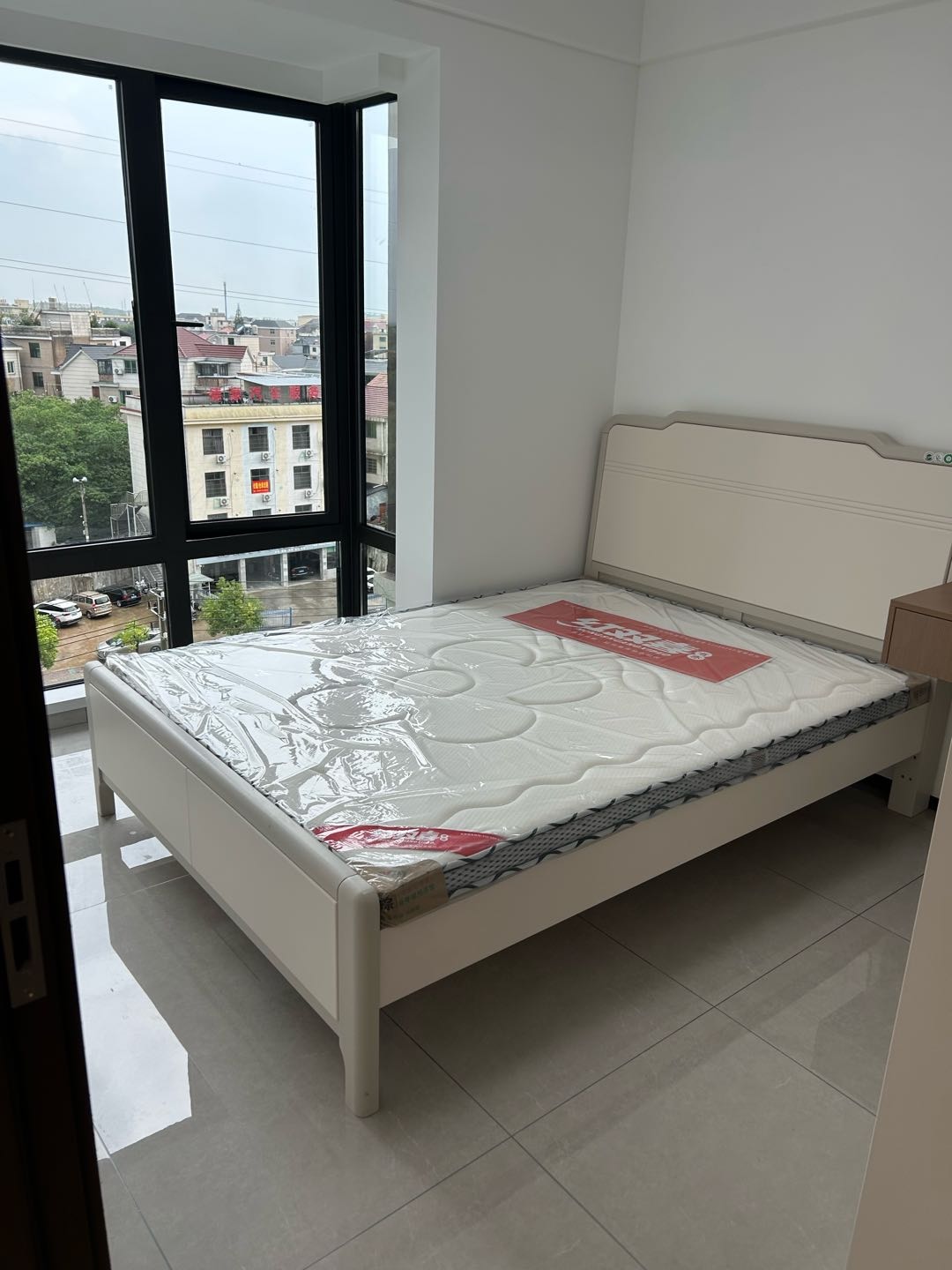 兰花名邸 随时看房·