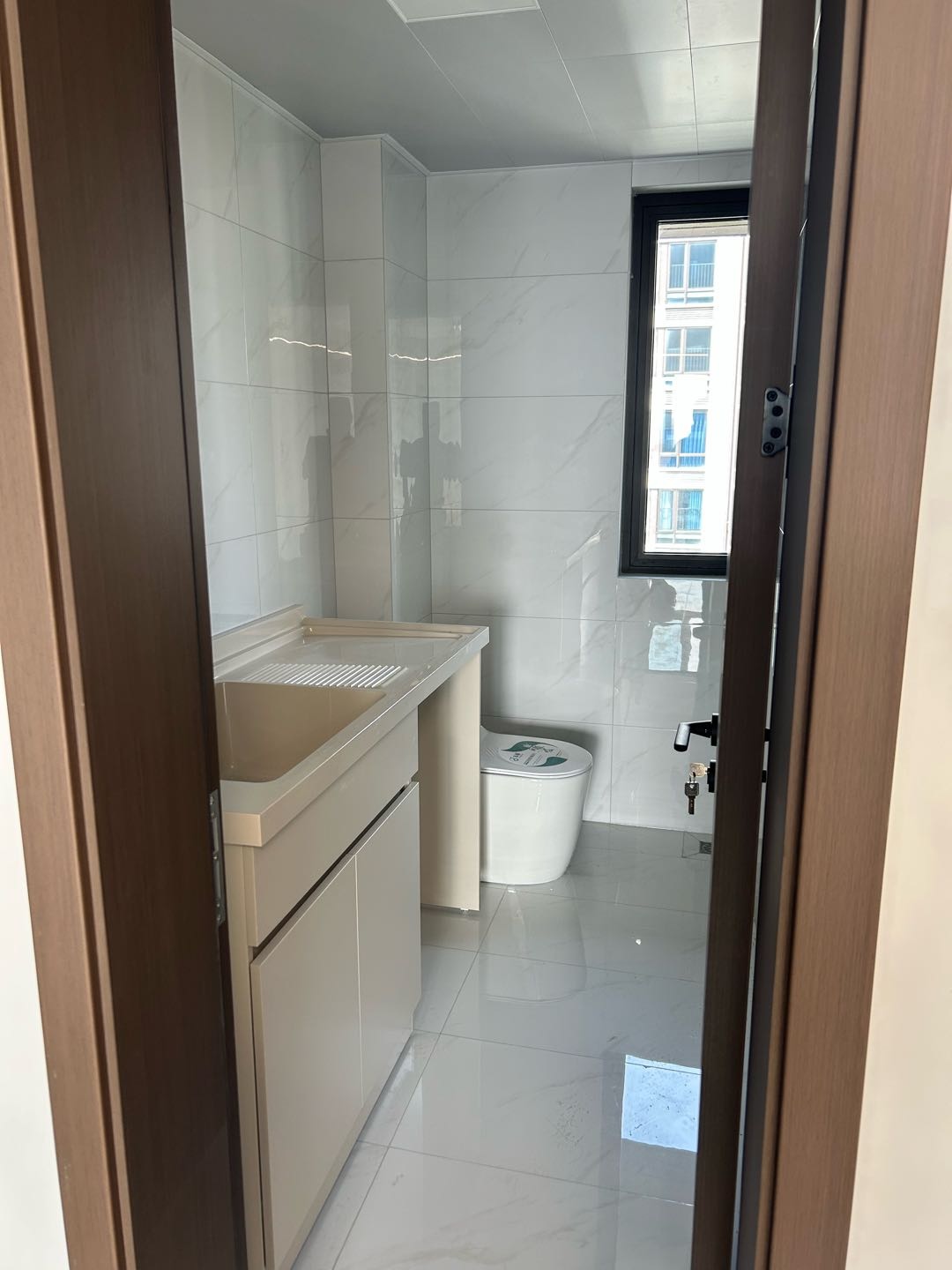 兰花名邸 随时看房·