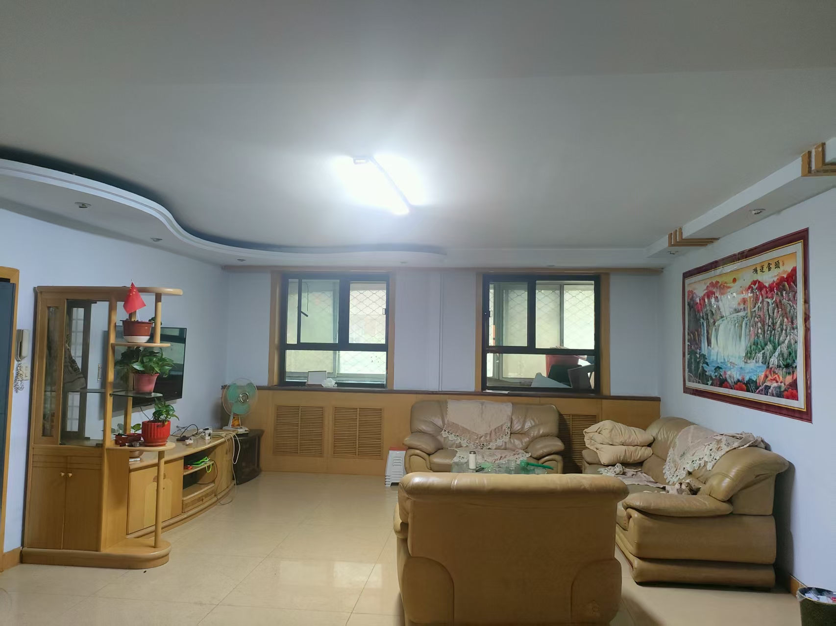 城区花园里前街白泊洼西街2-2-1 3居室 900元/月