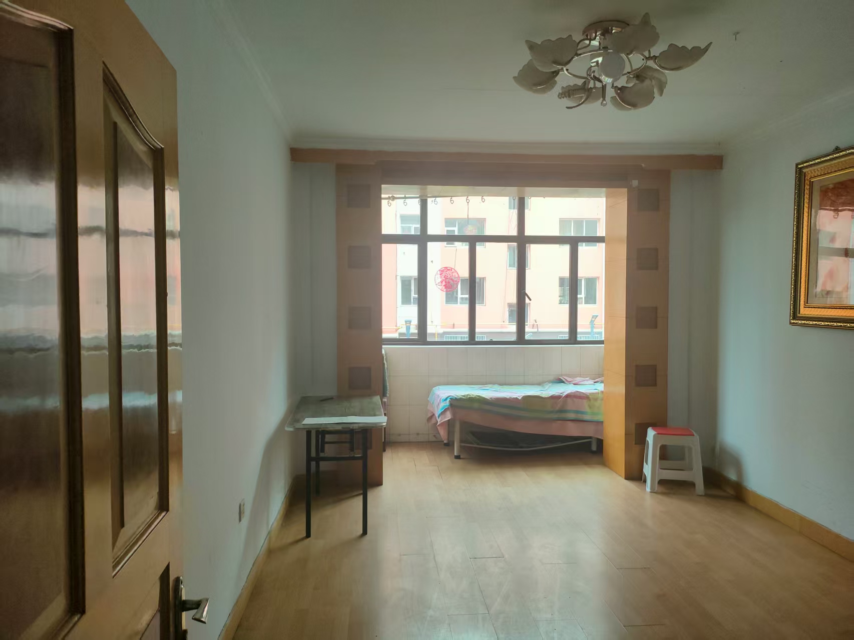 城区花园里前街白泊洼西街2-2-1 随时看房·