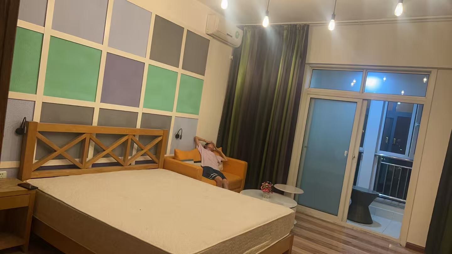 领䄂杰座 1居室 800元/月