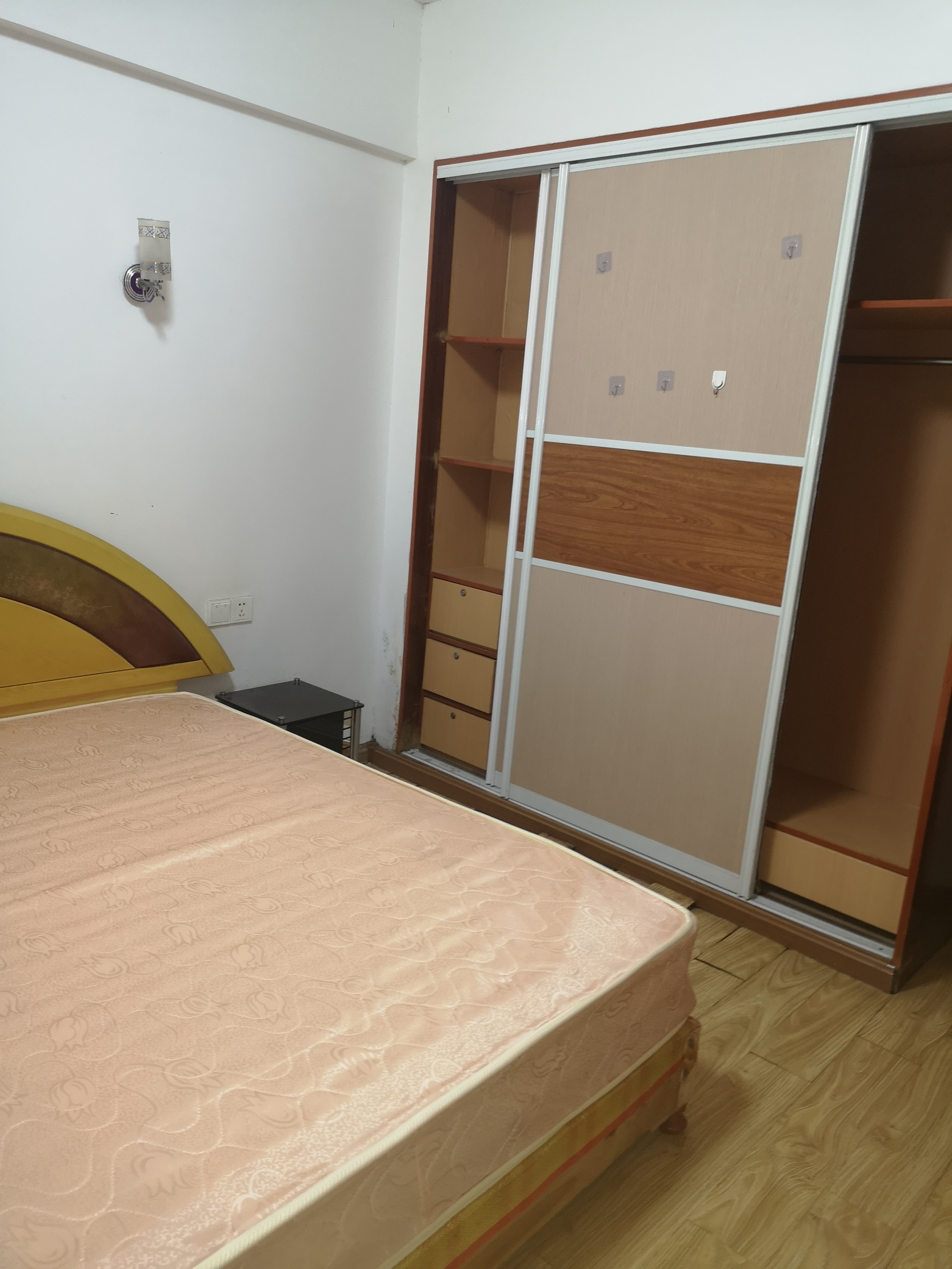 龙苑 C区 随时看房·