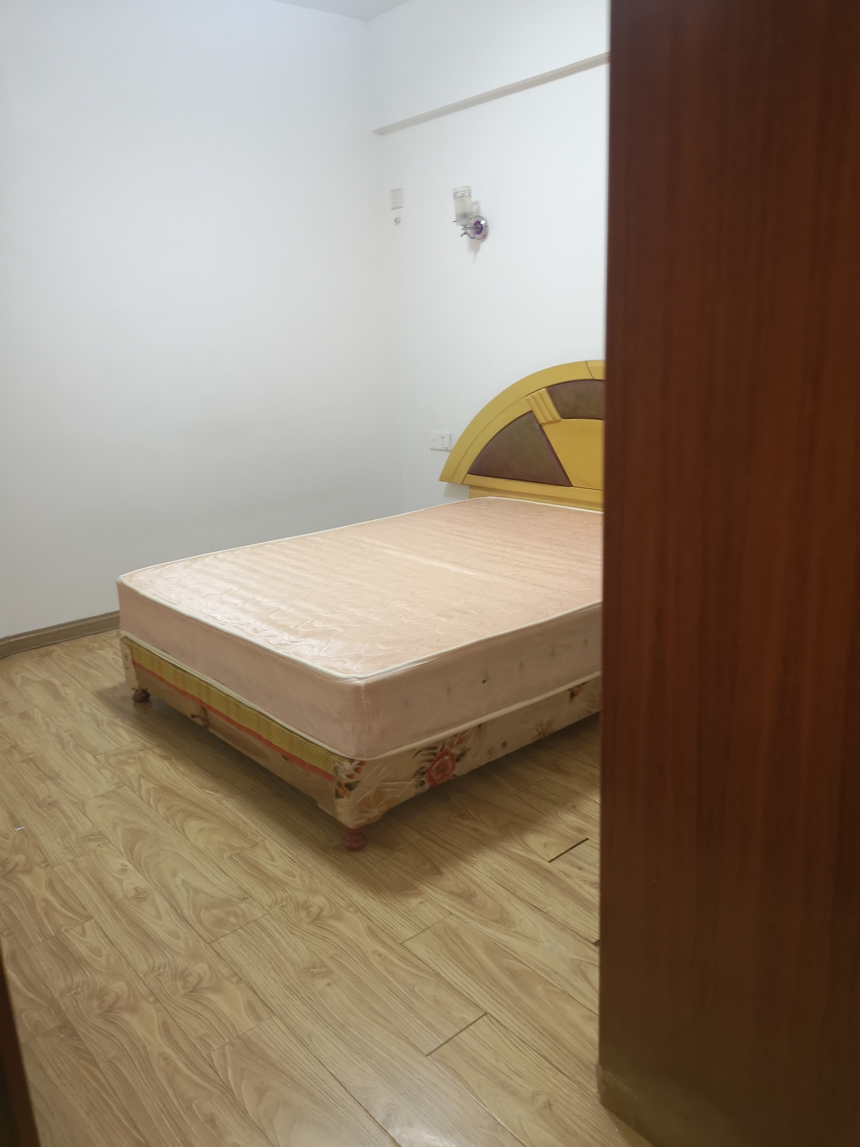 龙苑 C区 随时看房·