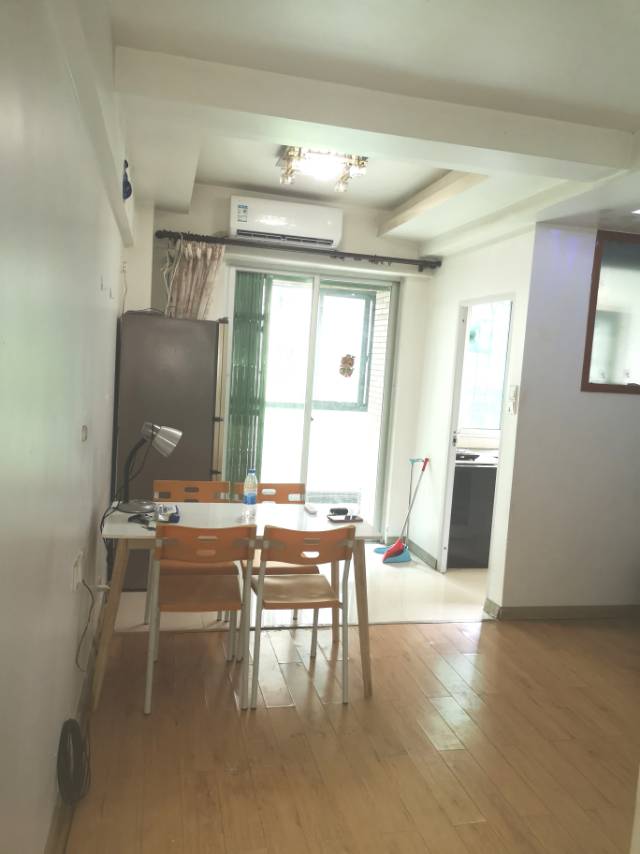 龙苑 C区 随时看房·