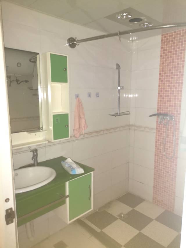 龙苑 C区 随时看房·