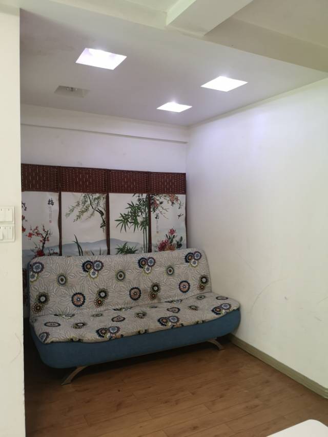 龙苑 C区 随时看房·