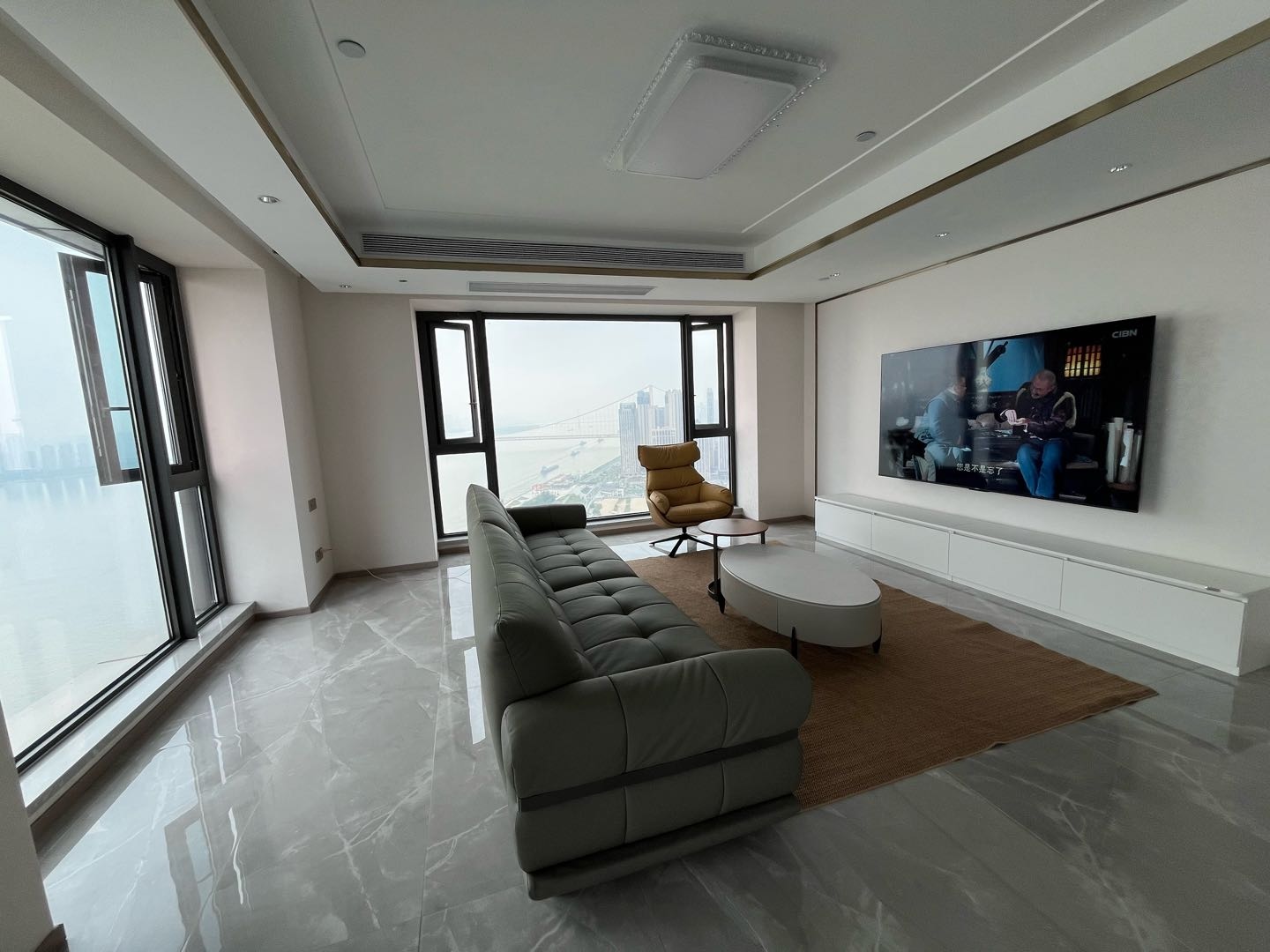 天胤2期 4居室 18000元/月