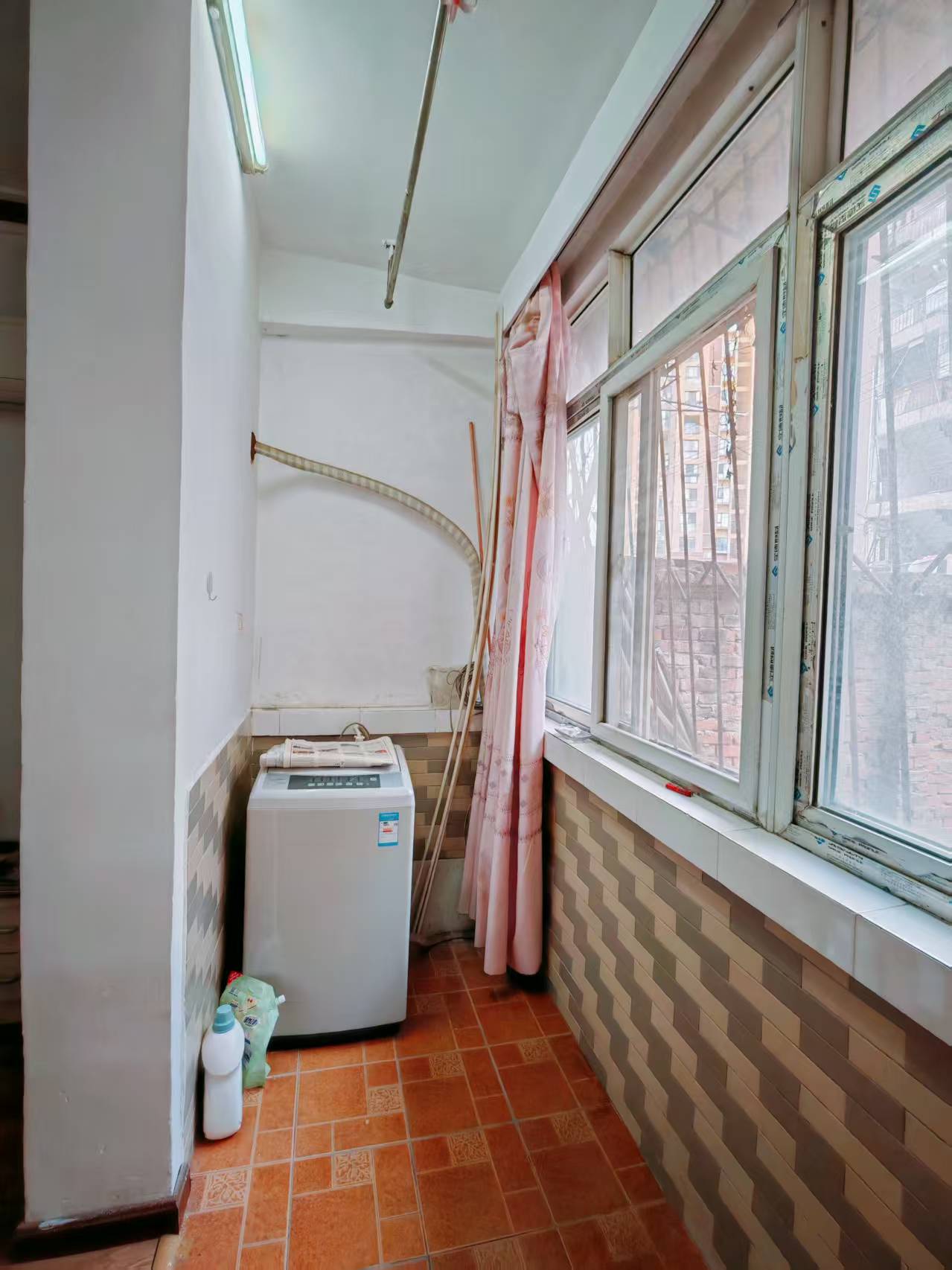 院子湾宿舍 随时看房·