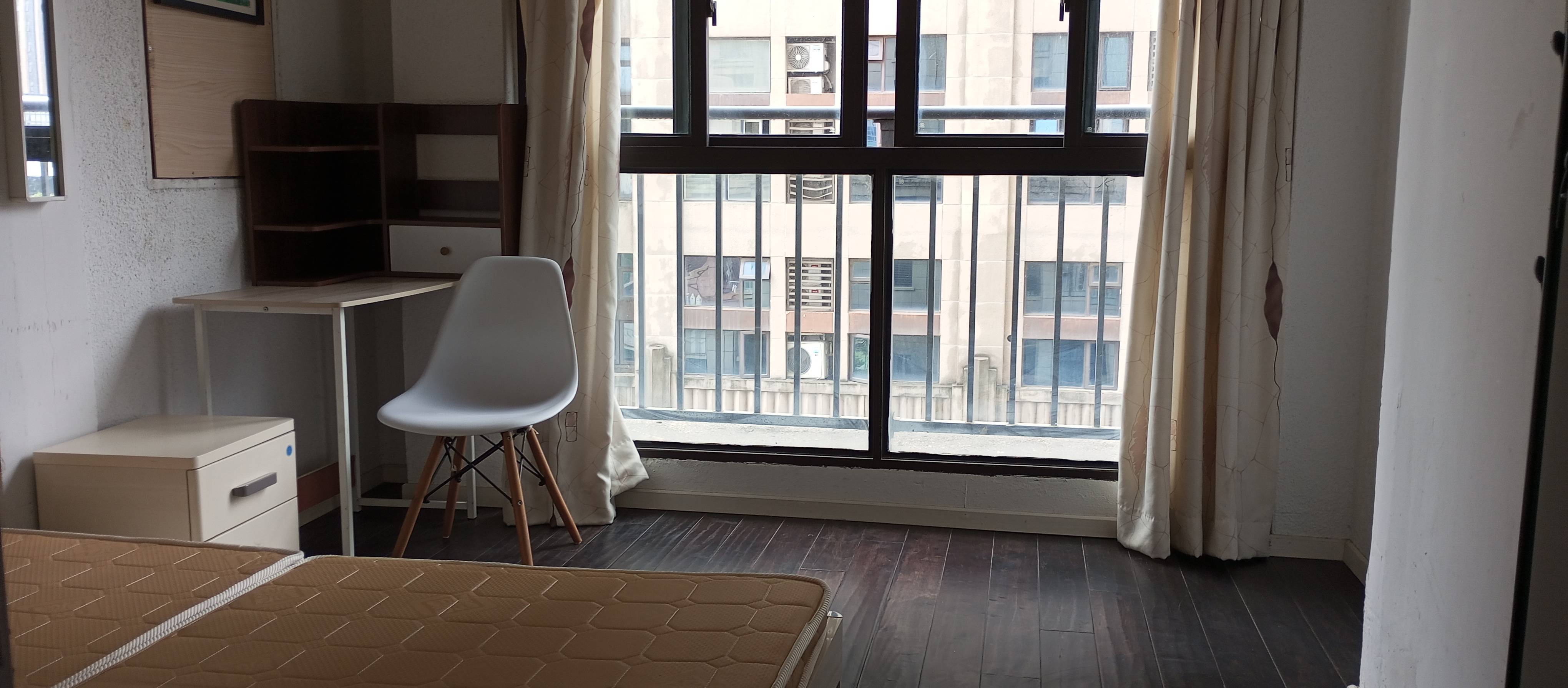 南翔 刘翔花苑蕰北路2281弄 1居室 1580元/月