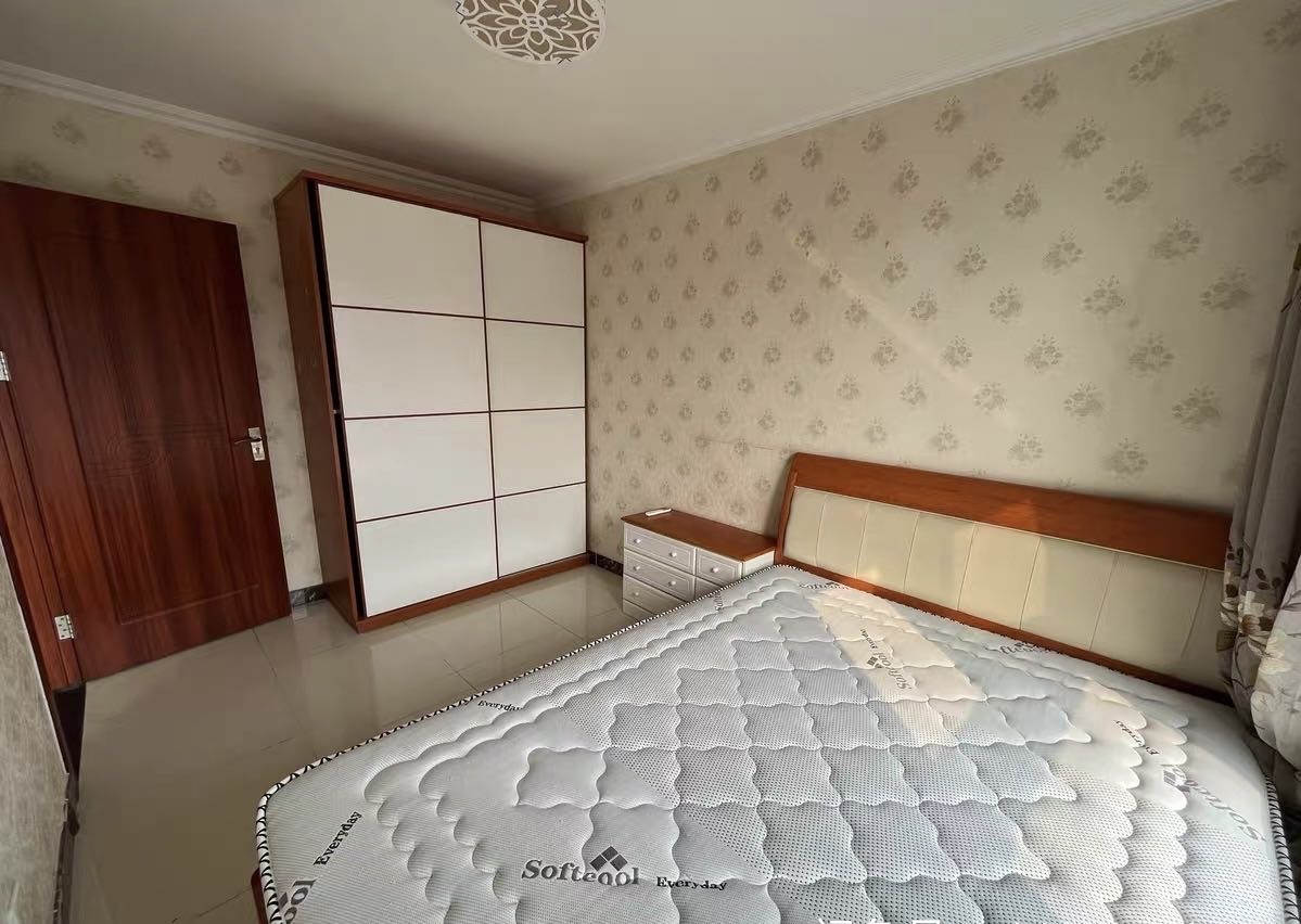 龙博苑小区 随时看房·