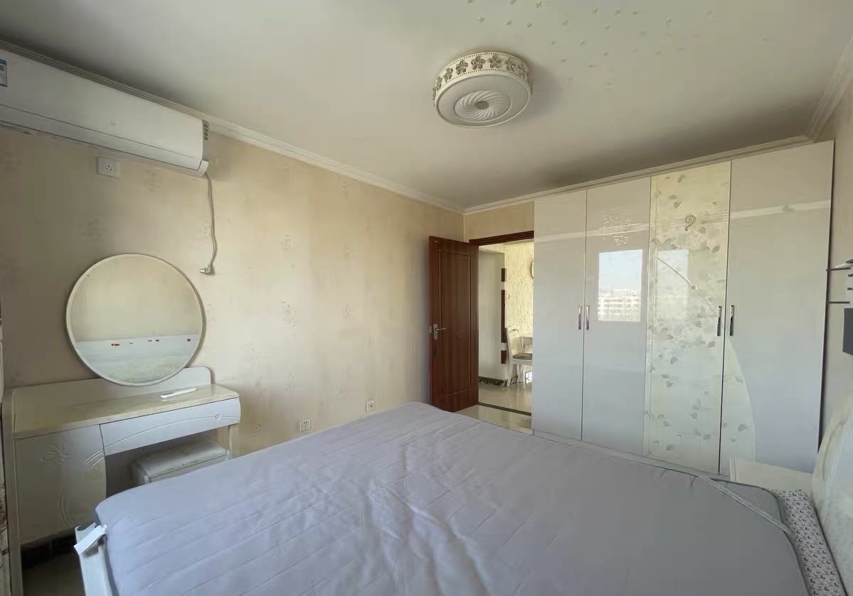 龙博苑小区 随时看房·