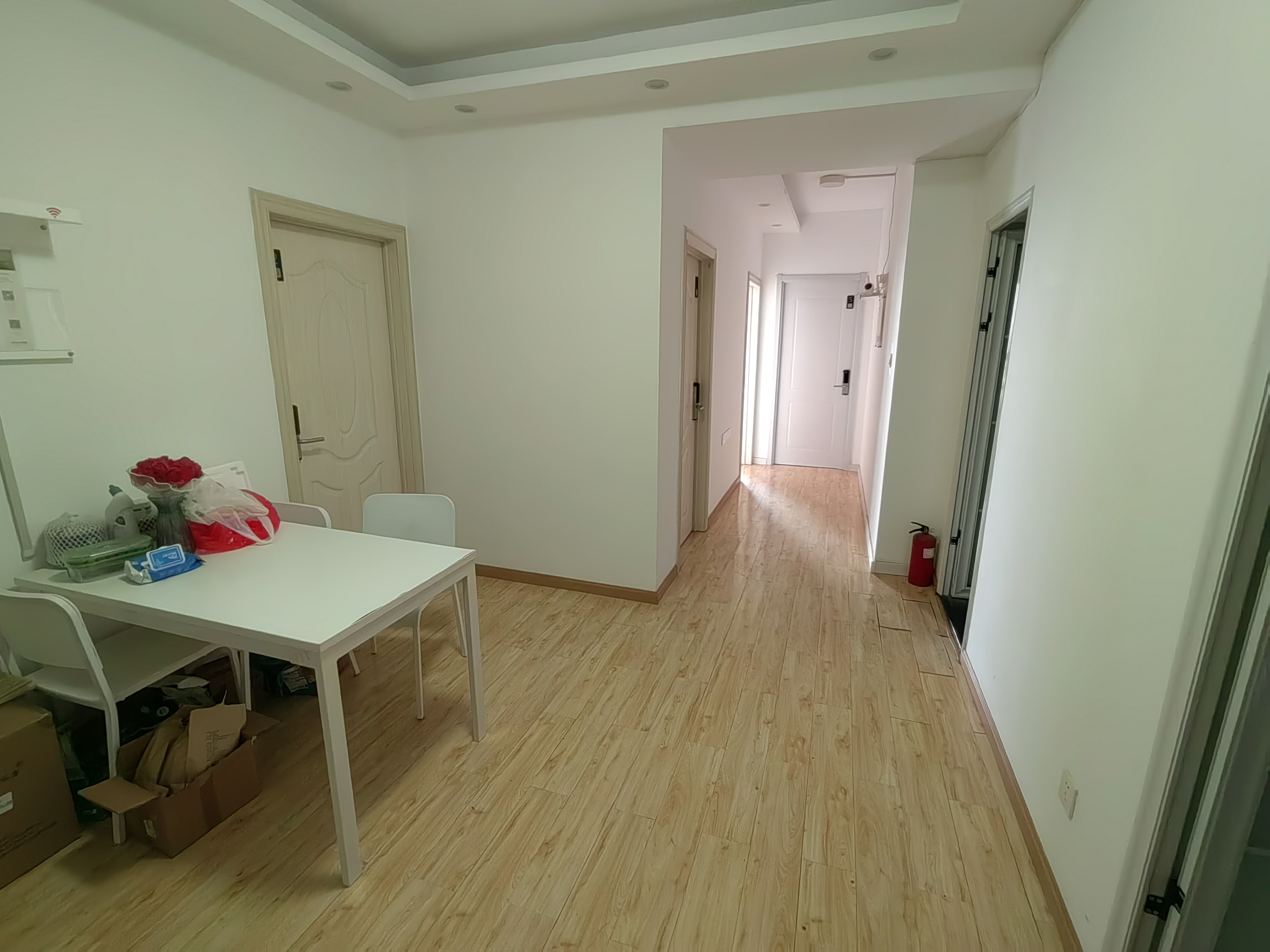 国创光谷上城 4居室 1100元/月