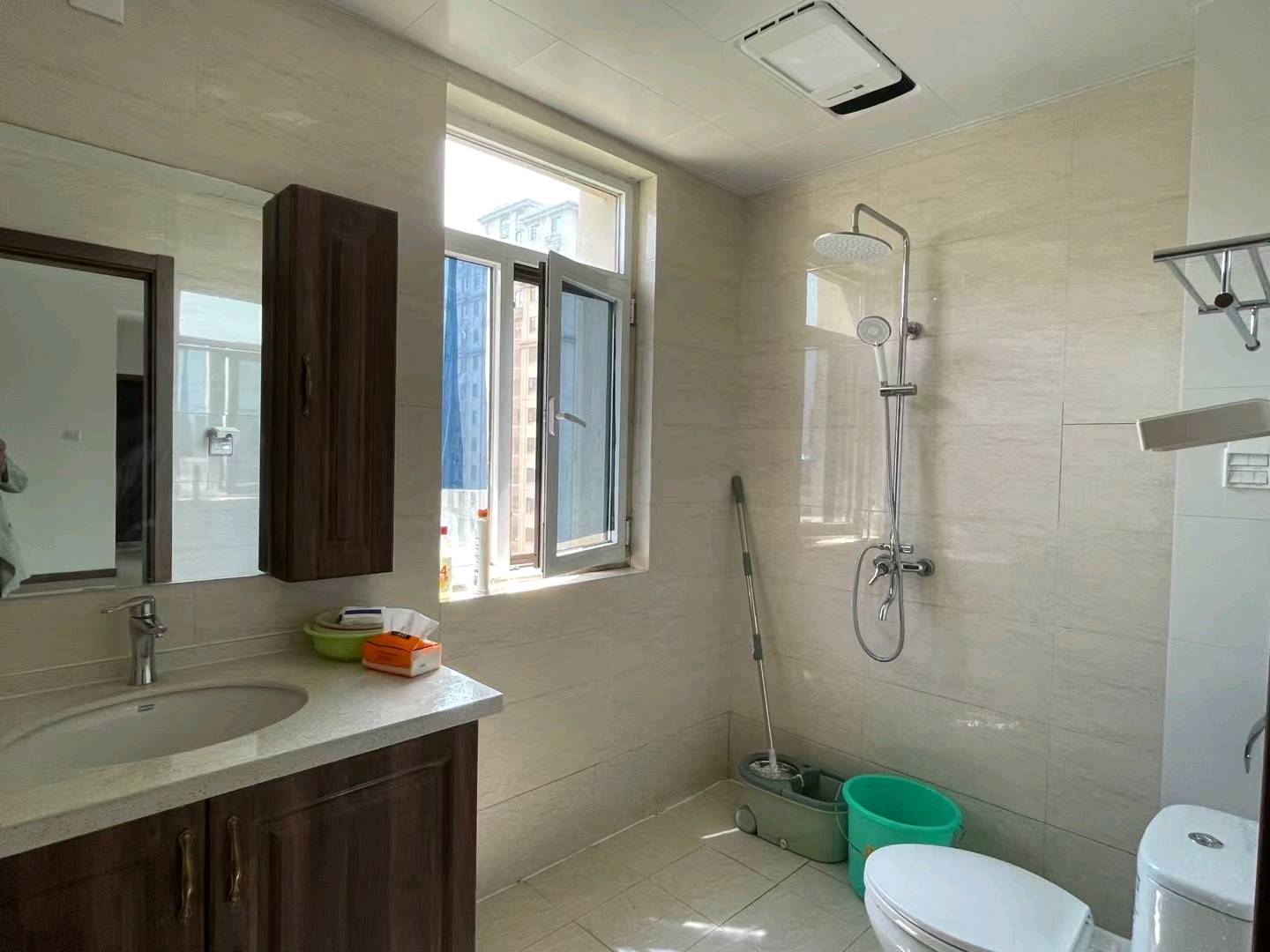 金鼎东柳湾 随时看房·