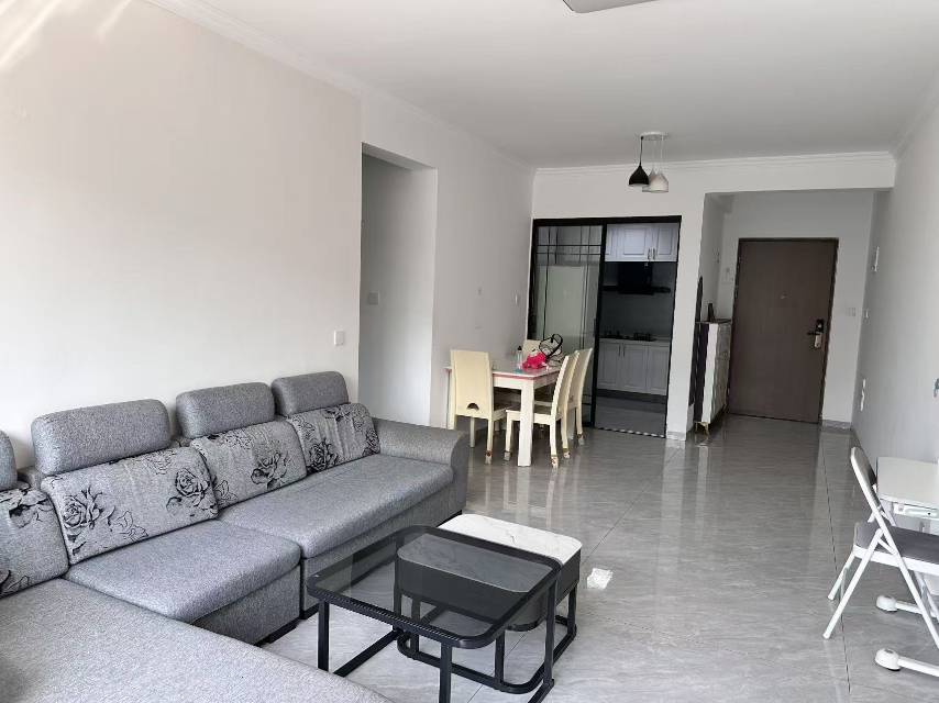 华远空港国际城 3居室 2300元/月