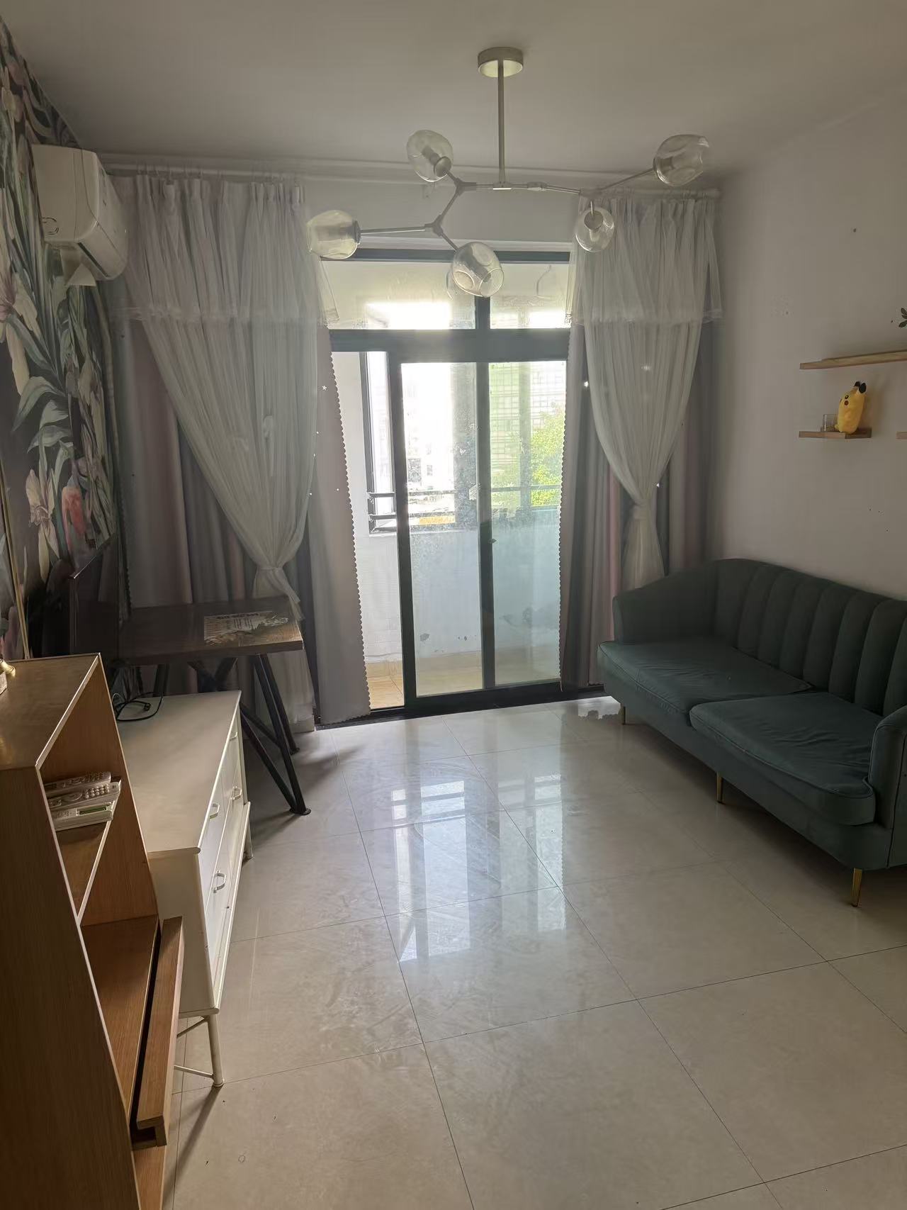 煌华晶萃城 2居室 2100元/月