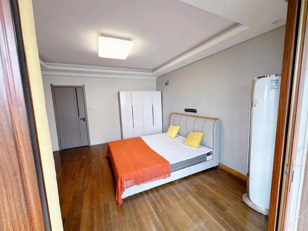 新馨花园 随时看房·