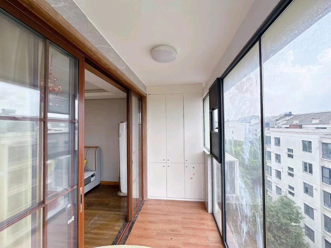 新馨花园 随时看房·