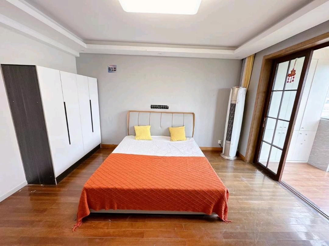 新馨花园 随时看房·