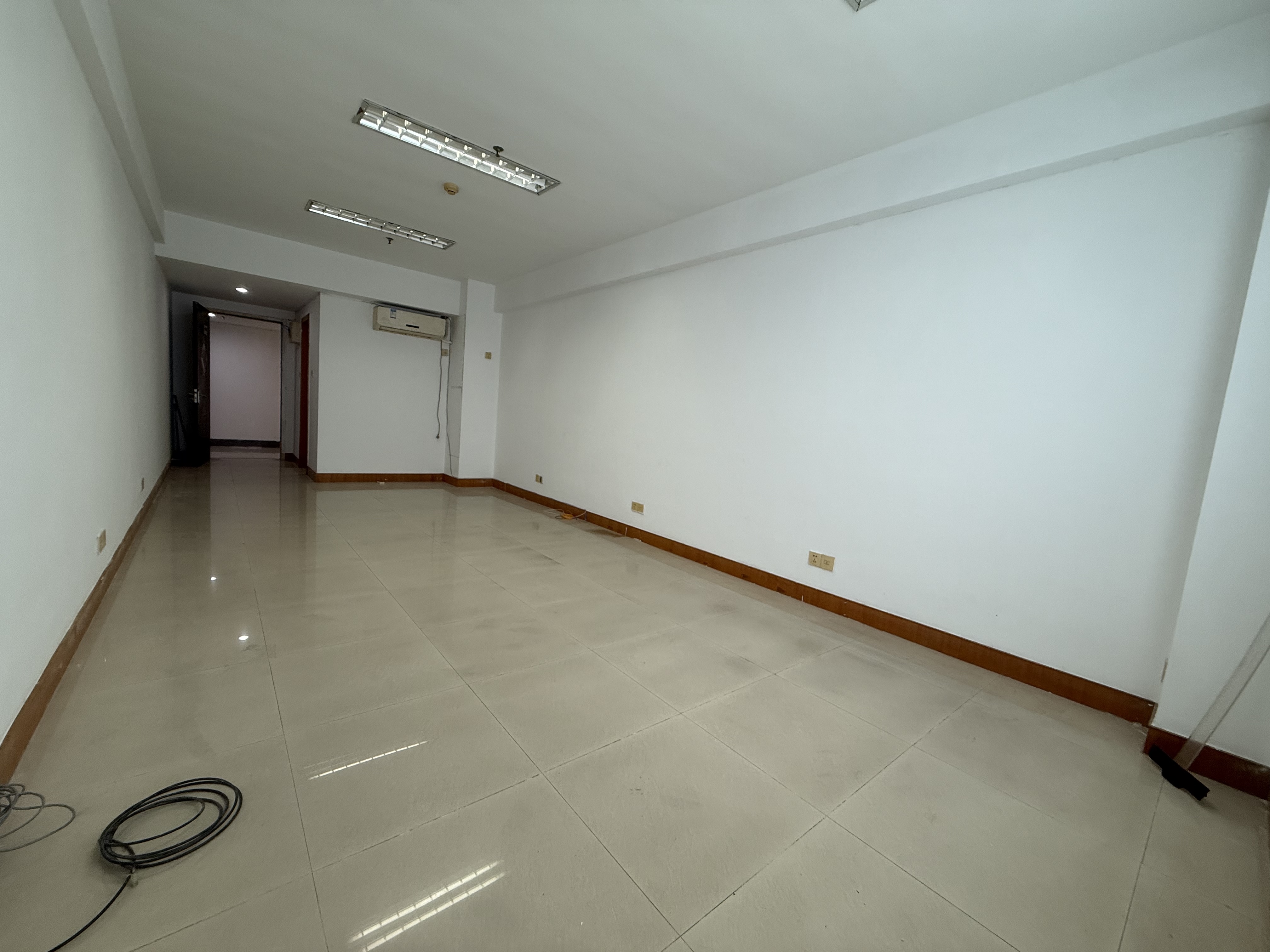 现代城 随时看房·