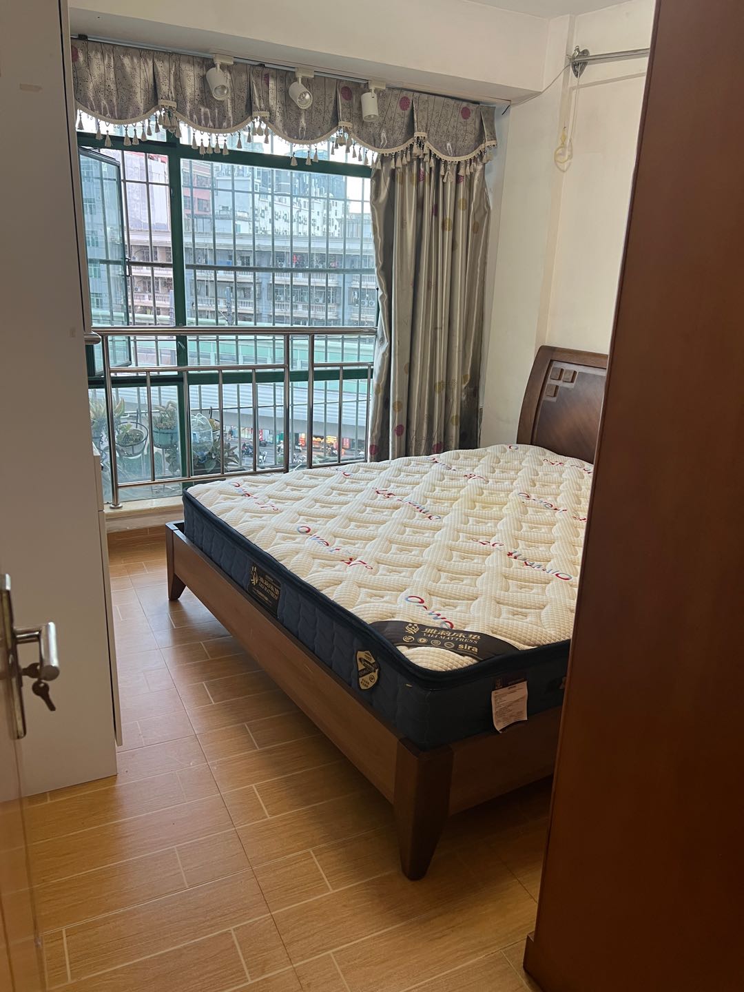 赛龙豪轩 随时看房·