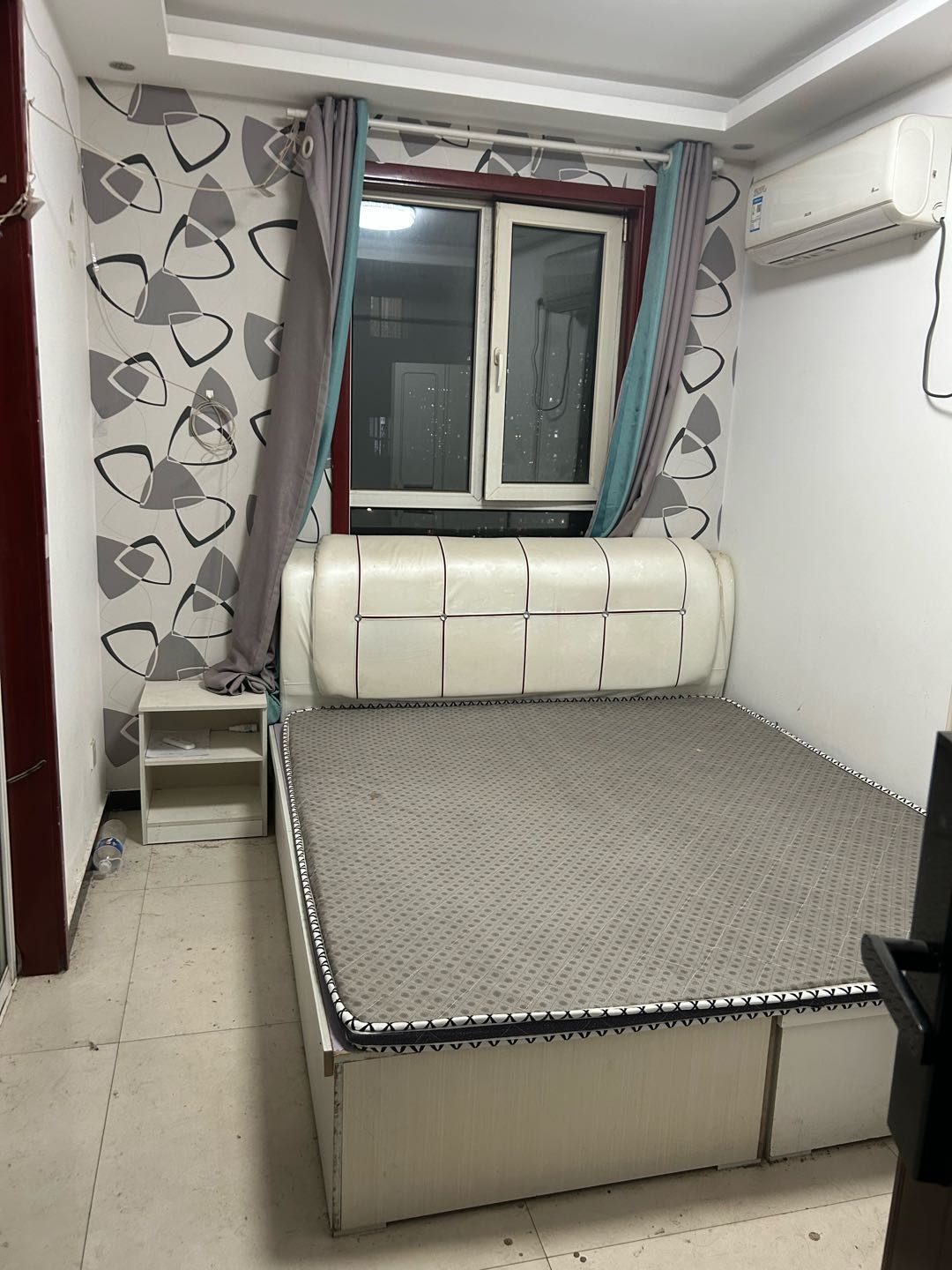 荣御府 1居室 500元/月