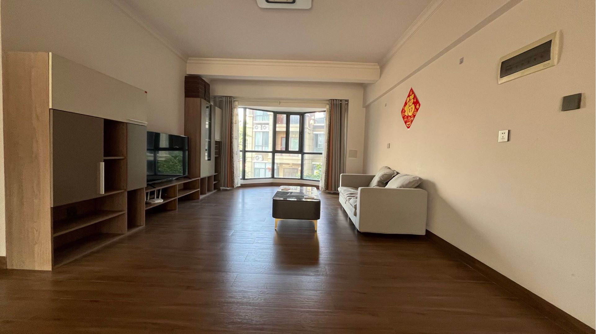 上影豪庭 2居室 2100元/月