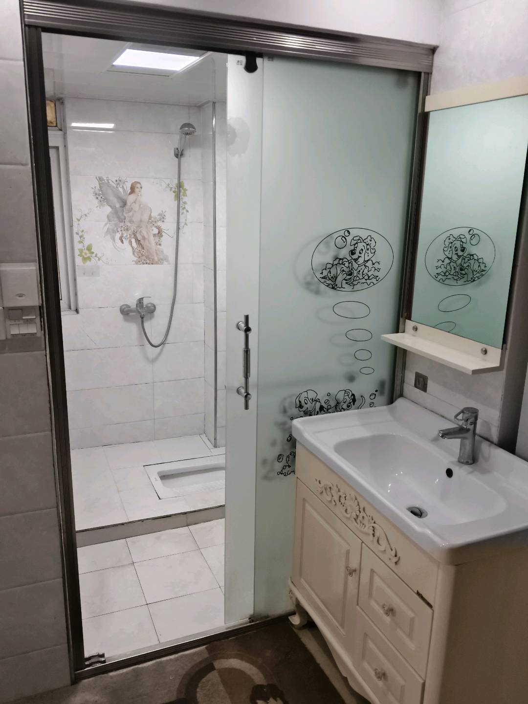 盛唐四月天 随时看房·