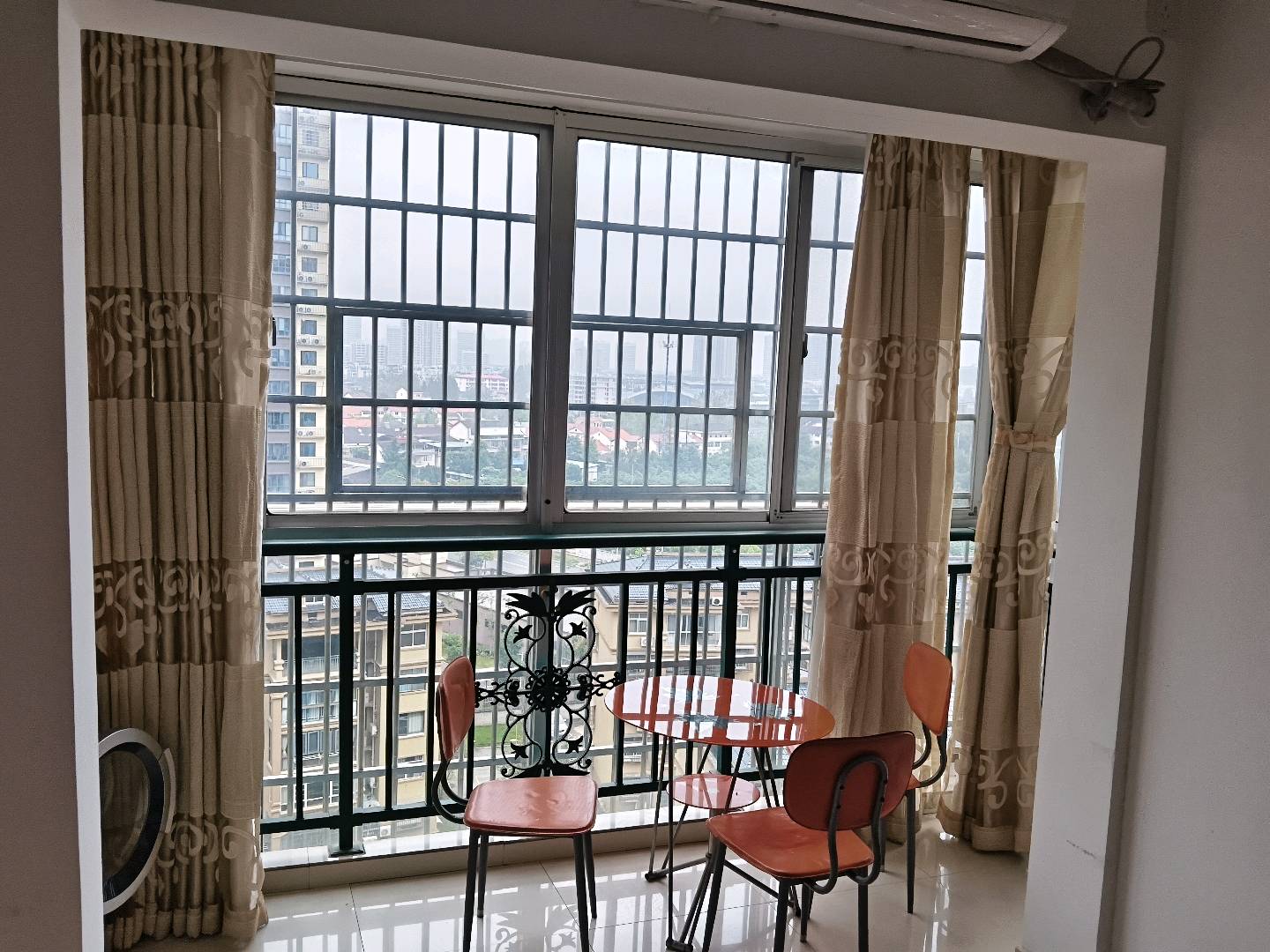 盛唐四月天 随时看房·