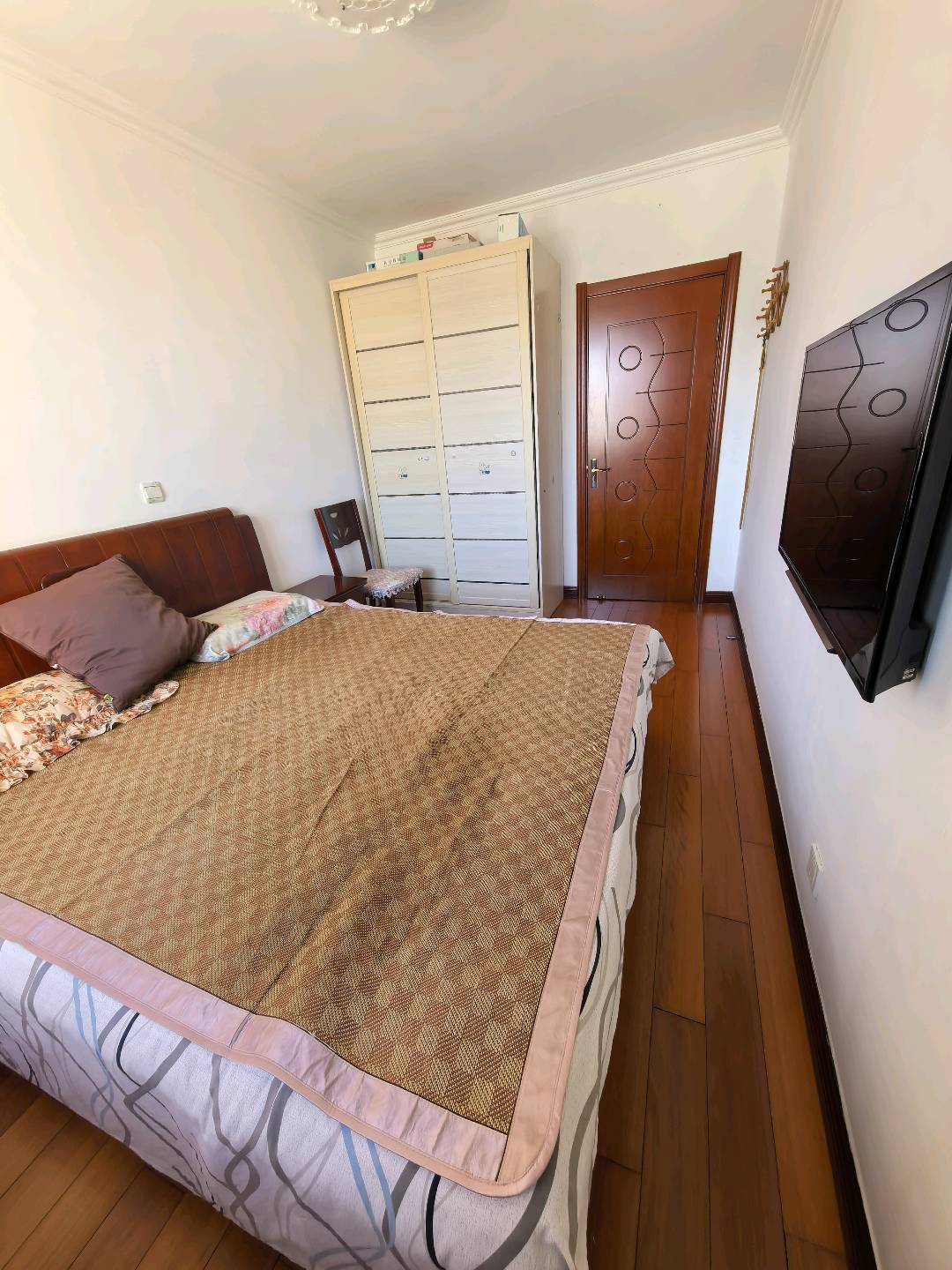 湖畔小区 随时看房·